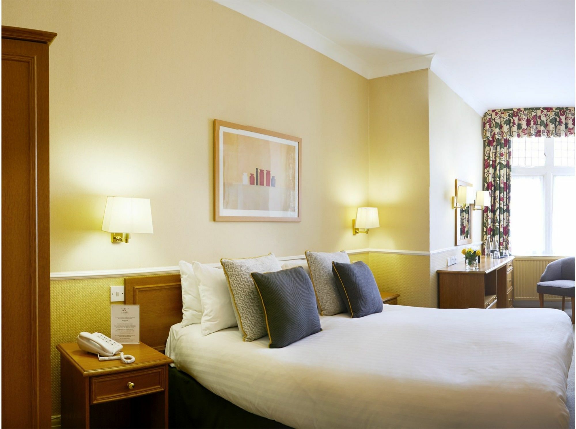 Riviera Town House Gasthof 4*